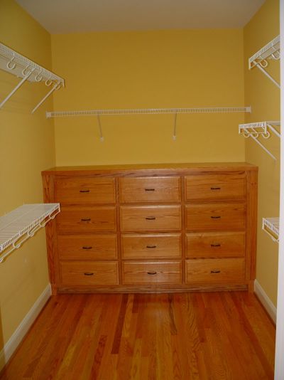 walk mbr closet built in